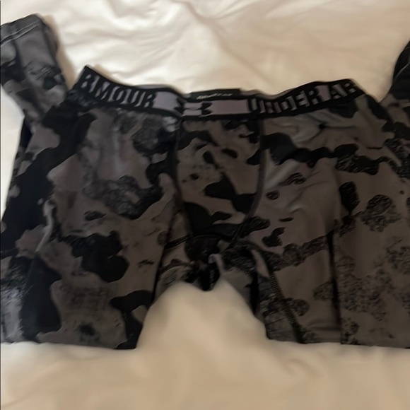 Under Armour ColdGear Fitted Top - Picture 5 of 5